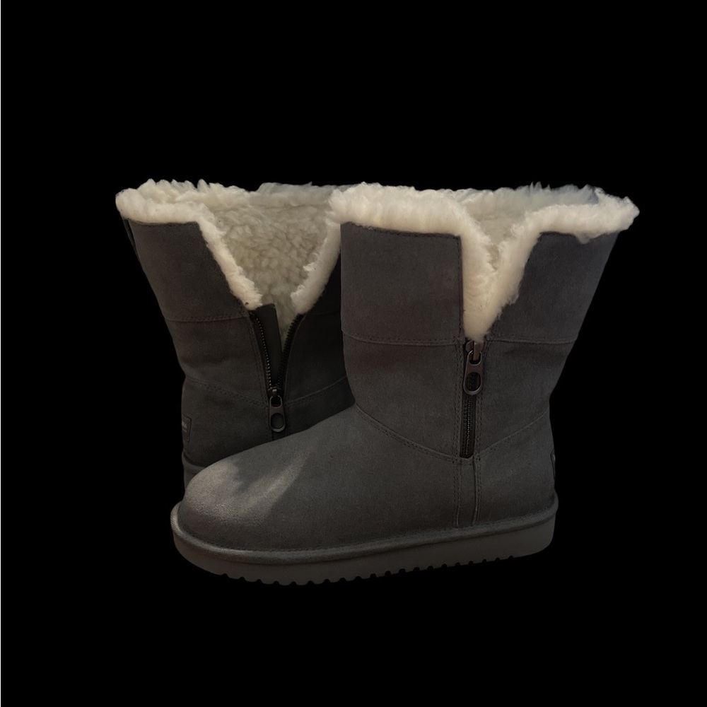 Kookaburra by UGG Suede Zip Short Boots-Aribel